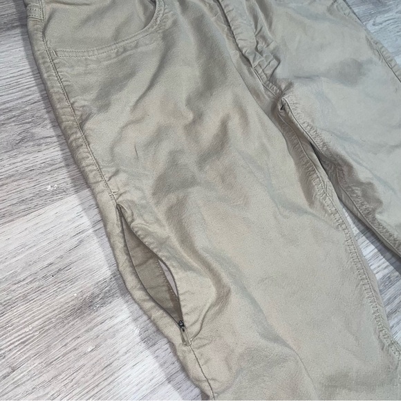 The North Face Men's Khaki hiking pants reflective hems sz 32 - Picture 3 of 12
